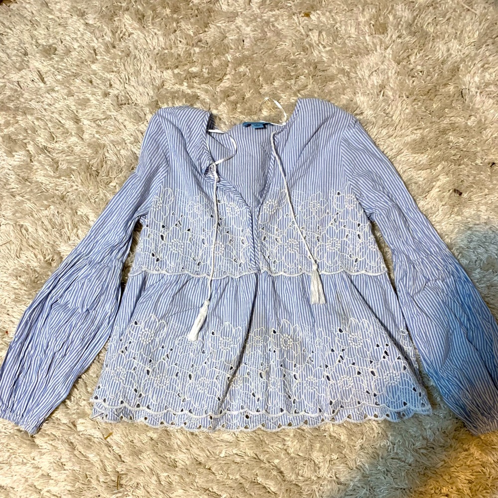 CeCe eyelit blouse